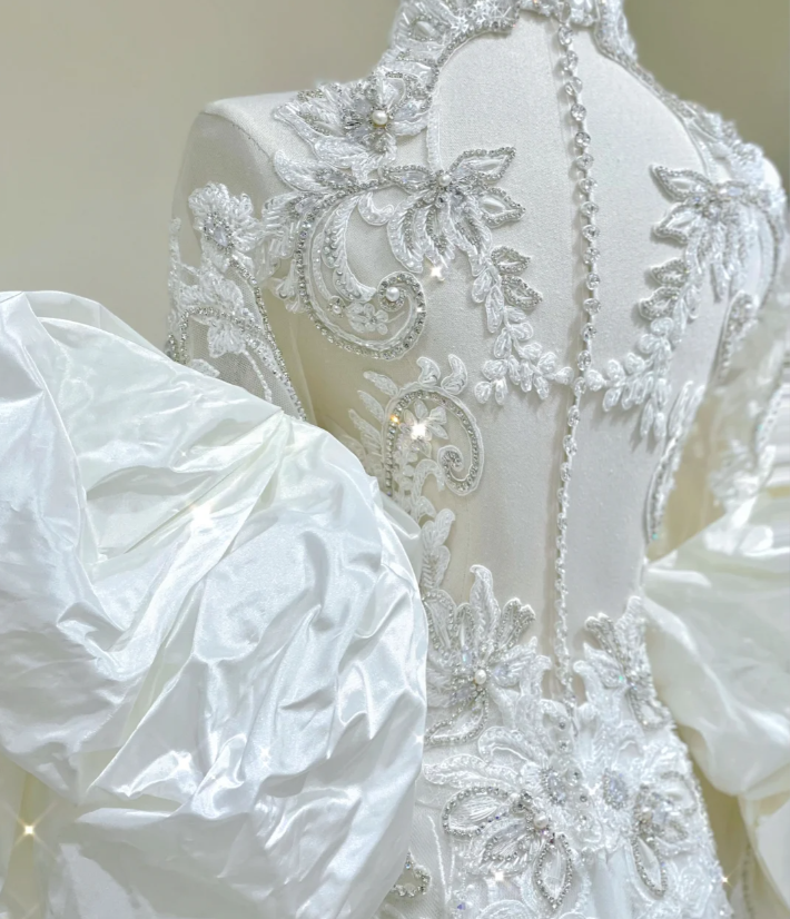 Luxury Mermaid High Neckline Long Sleeves Lace White Wedding Dresses Brides Dress DP437