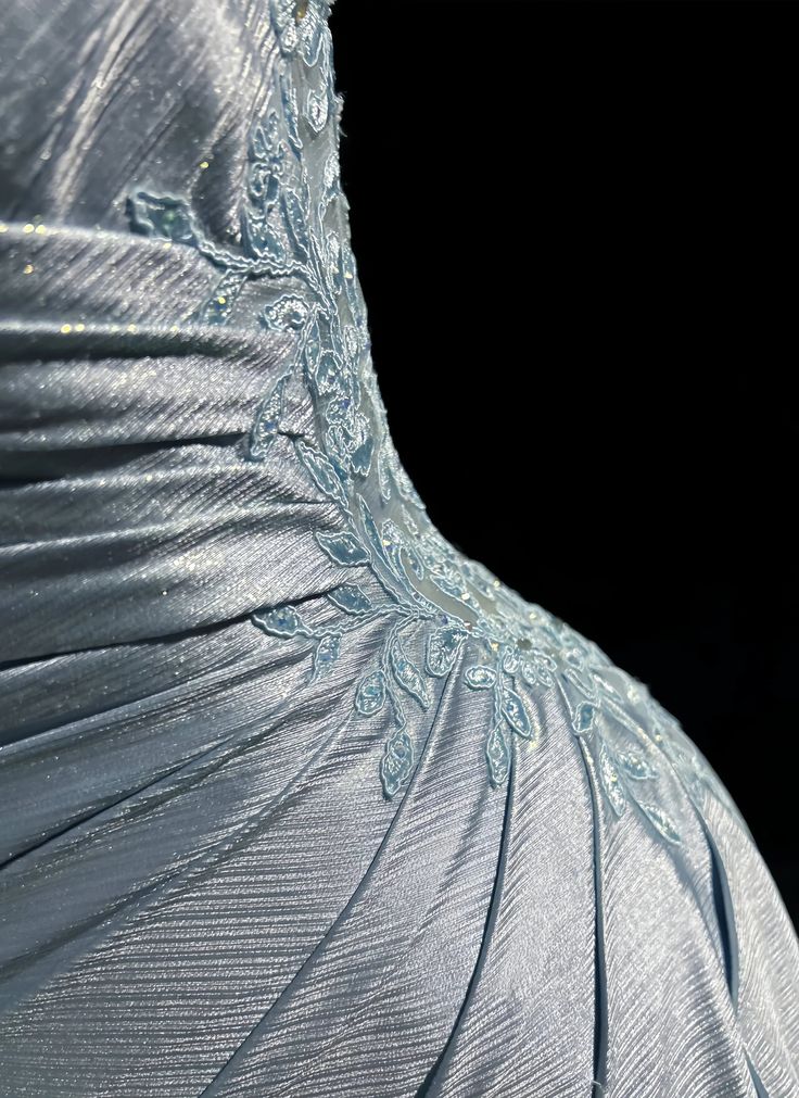 Robe de bal élégante et élégante, bleue, à bretelles spaghetti, plissée, décolleté en cœur, dos nu, DP479