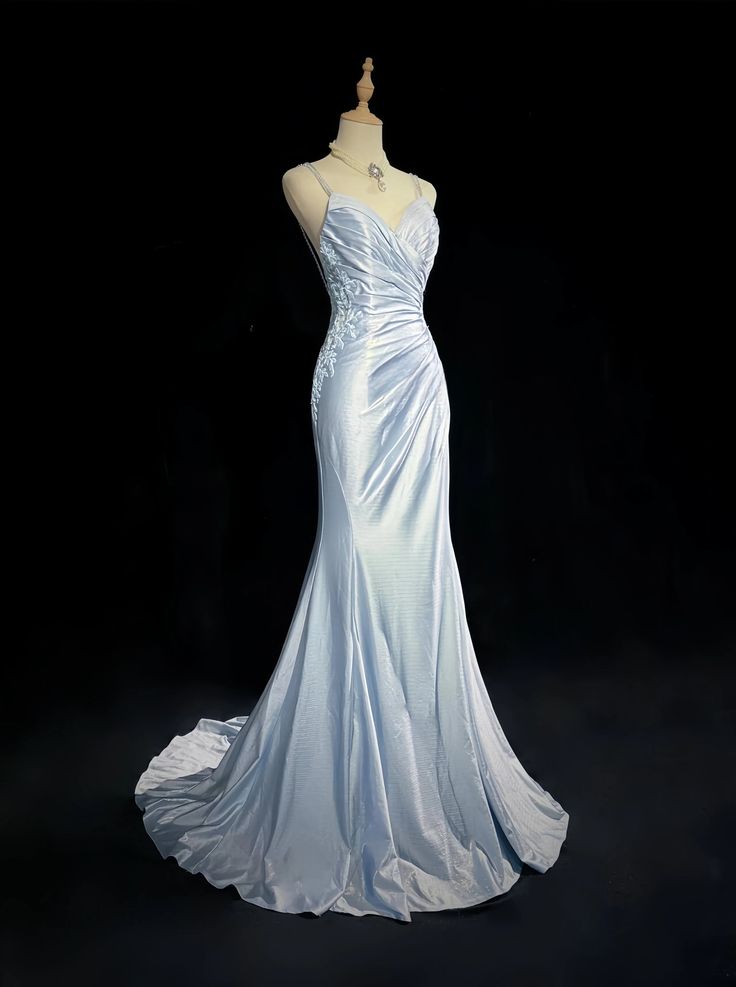 Robe de bal élégante et élégante, bleue, à bretelles spaghetti, plissée, décolleté en cœur, dos nu, DP479