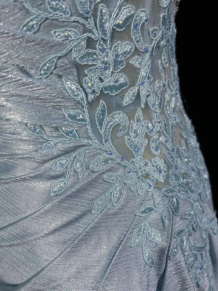 Robe de bal élégante et élégante, bleue, à bretelles spaghetti, plissée, décolleté en cœur, dos nu, DP479