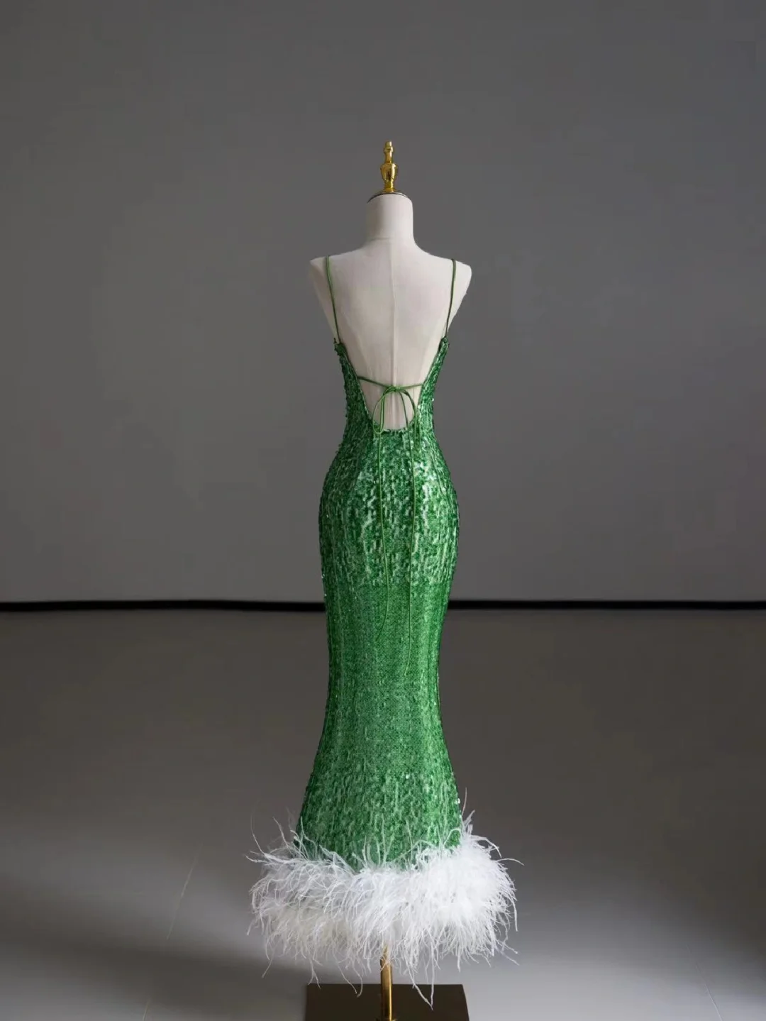 Gorgeous Sheath Spaghetti Straps Green Sleeveless Sequin Long Prom Dresses Graduation Dresses DP504