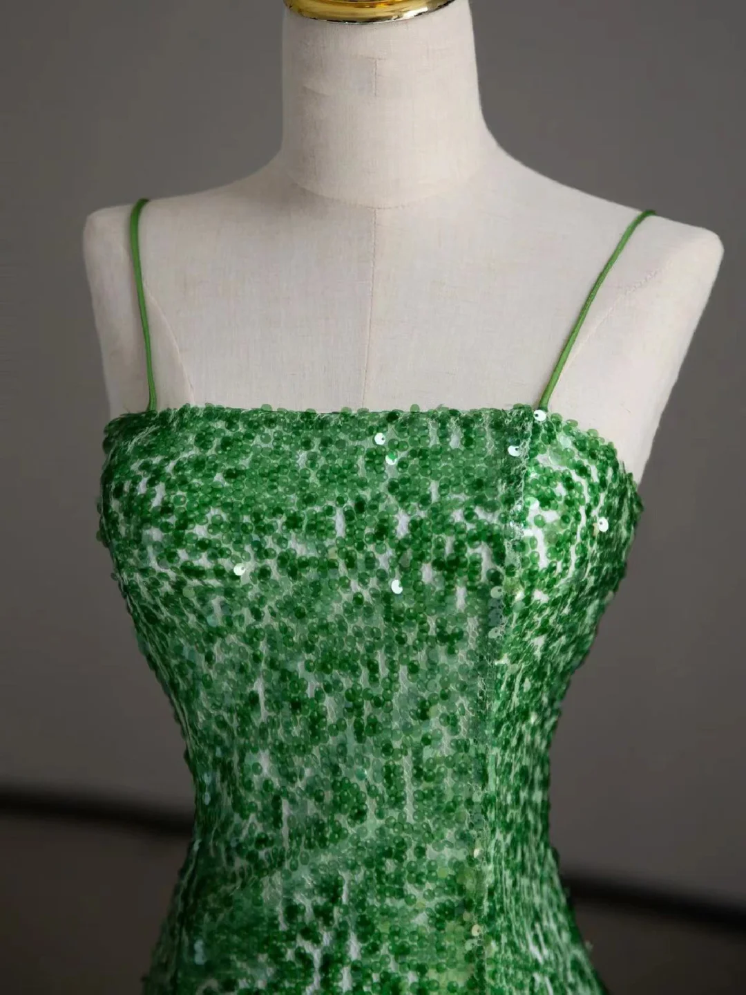 Gorgeous Sheath Spaghetti Straps Green Sleeveless Sequin Long Prom Dresses Graduation Dresses DP504
