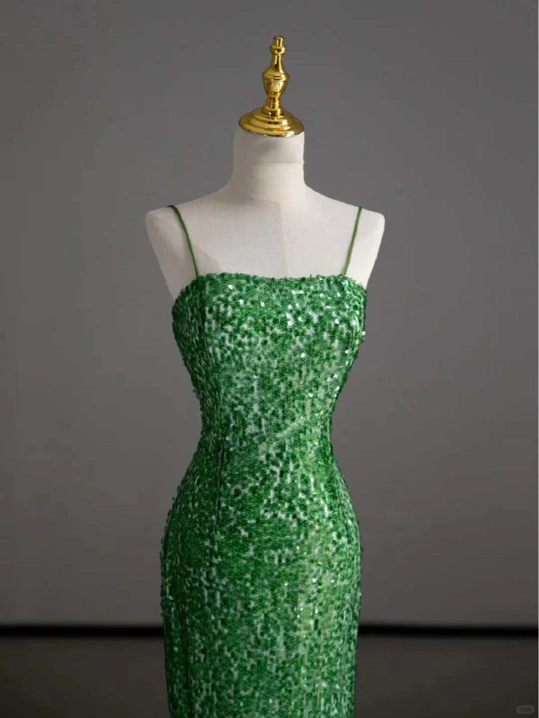 Gorgeous Sheath Spaghetti Straps Green Sleeveless Sequin Long Prom Dresses Graduation Dresses DP504