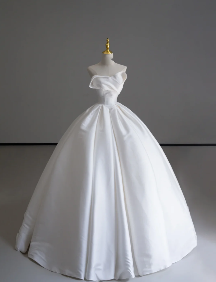 Dreamy Ball Gown Sweetheart Satin Long White Wedding Dresses Summer Brides Dress DP519