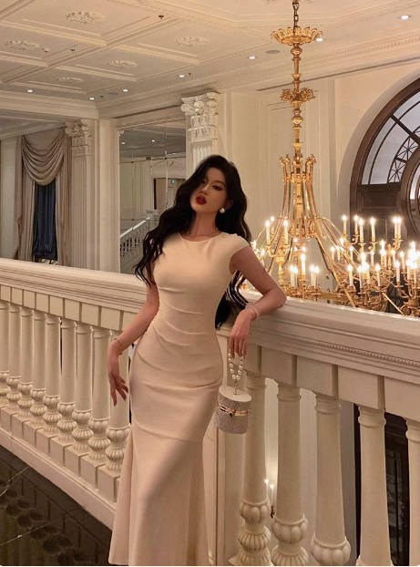 Elegant Mermaid Scoop Ivory 18th Birthday Dress Party Gown Birthday Outfits Birthday Dress Ideas For Women DP583