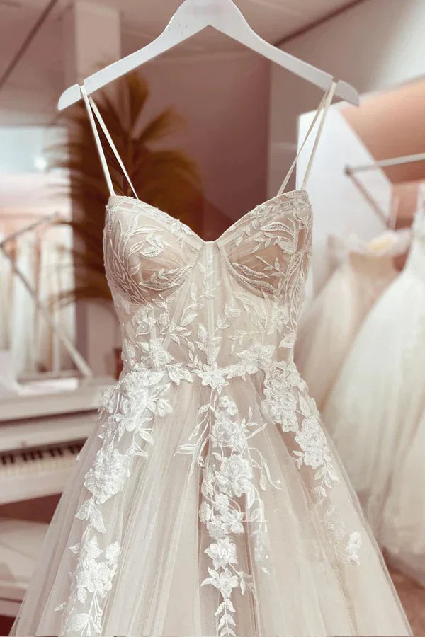 Robe de mariée chic et élégante, bretelles spaghetti italiennes, coupe trapèze, en dentelle, robes de mariée DP636
