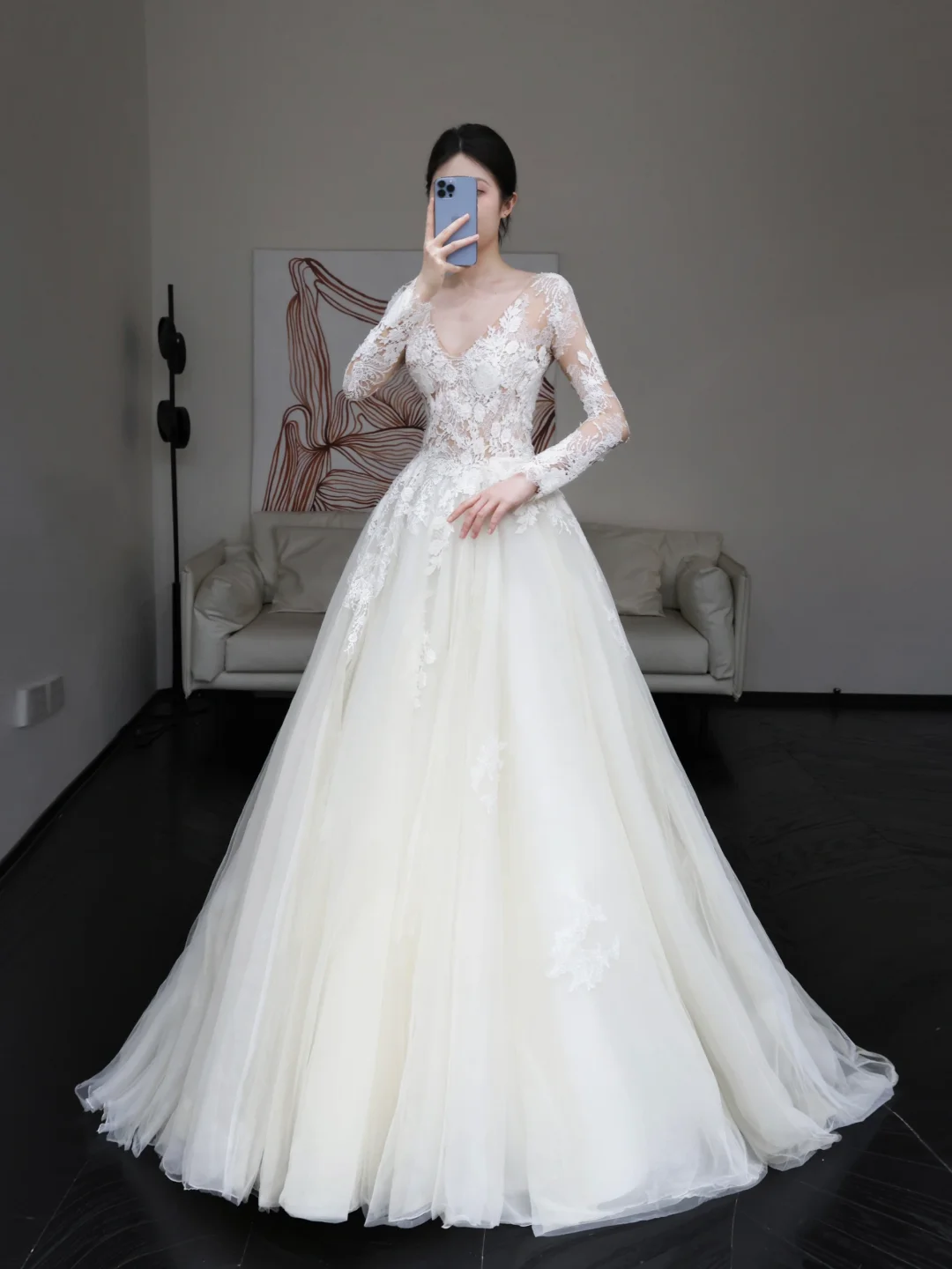 Unique Bridal Gown Ball Gown V Neckline Long Sleeves White Lace Wedding Dresses Bridal Gowns DP645