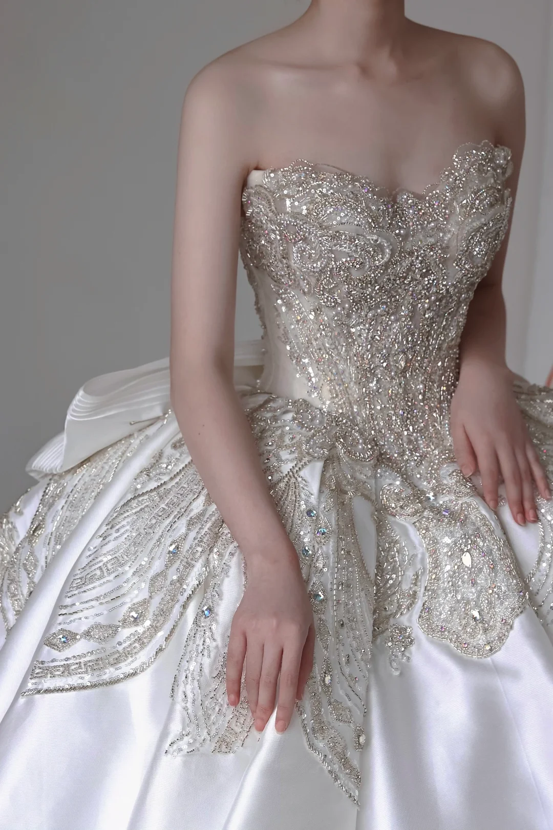 Einzigartiges Brautkleid Ballkleid Herzausschnitt Weiße Spitze Brautkleider Brautkleider DP663