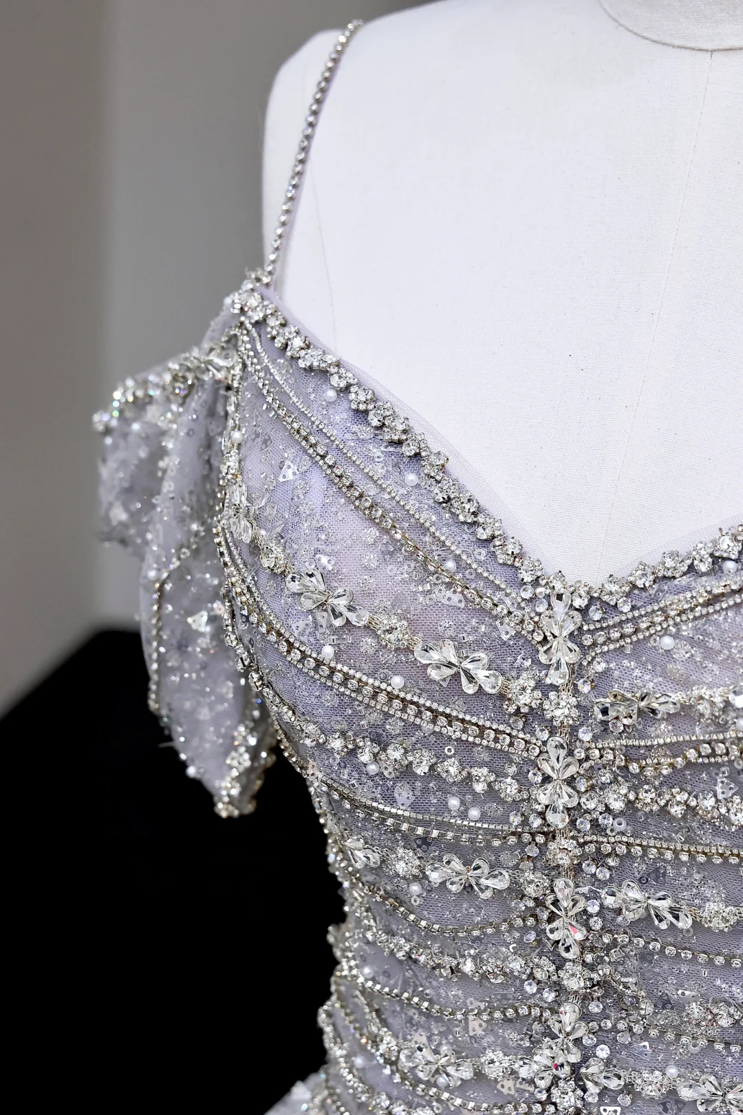 Gorgeous A line Spaghetti Straps Sequin Long Prom Dresses Graduation Dresses DP705