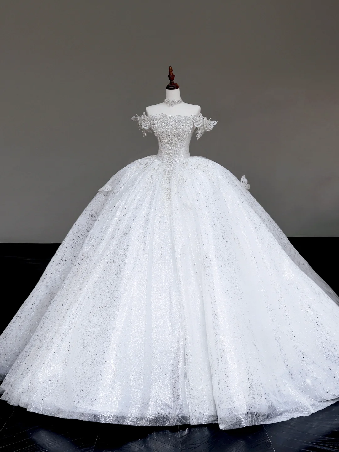 Unique Bridal Gown Ball Gown Off The Shoulder White Sequin Wedding Dresses Bridal Gowns DP719