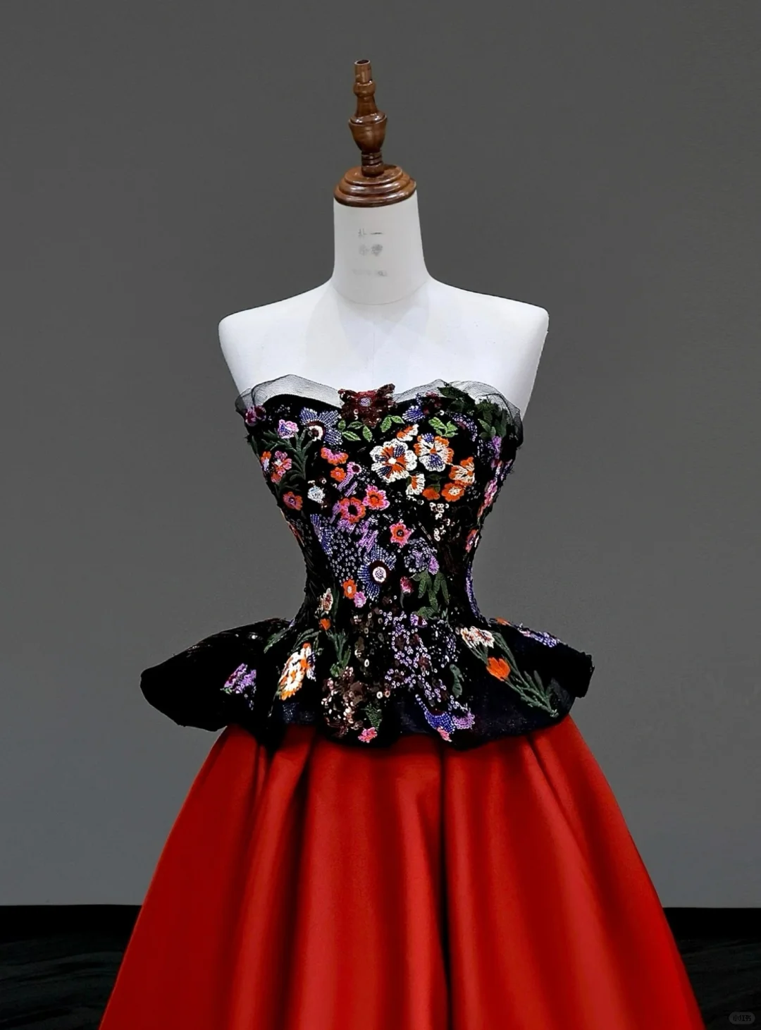 Gorgeous Ball Gown Strapless Red Satin Long Prom Dress Party Dress Graduation Dresses DP791