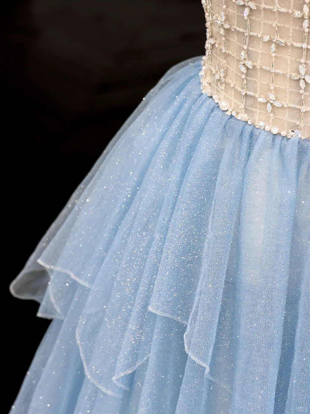 Stunning Ball Gown Strapless Blue Tulle Long Prom Dress Party Dress Graduation Dresses DP803