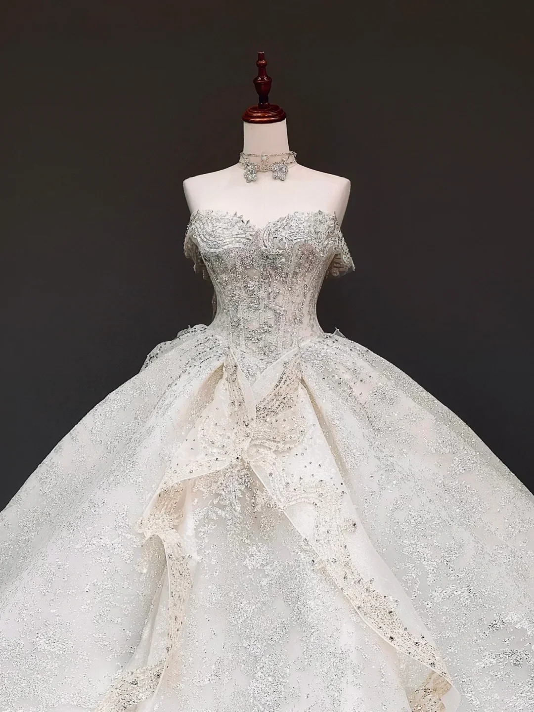 Princess Bridal Gown Ball Gown Sweetheart White Sequin Wedding Dresses Bridal Gowns DP815