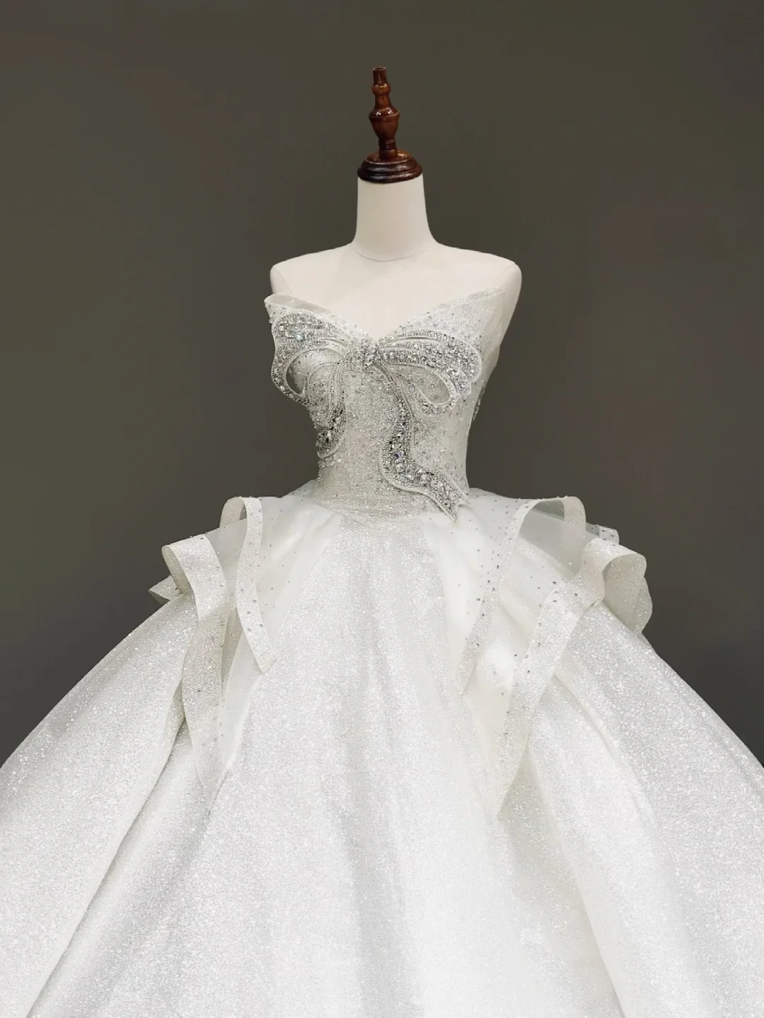 Princess Bridal Gown Ball Gown Sweetheart White Sequin Wedding Dresses With Bow-knot Bridal Gowns DP816