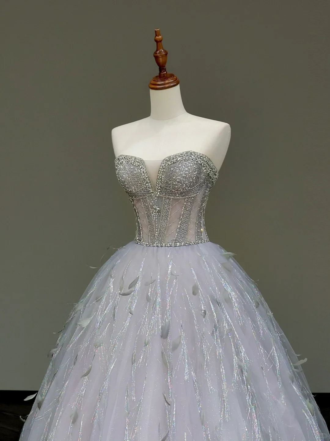 Gorgeous Ball Gown Sweetheart Tulle Long Prom Dress Party Dress Graduation Dresses DP826