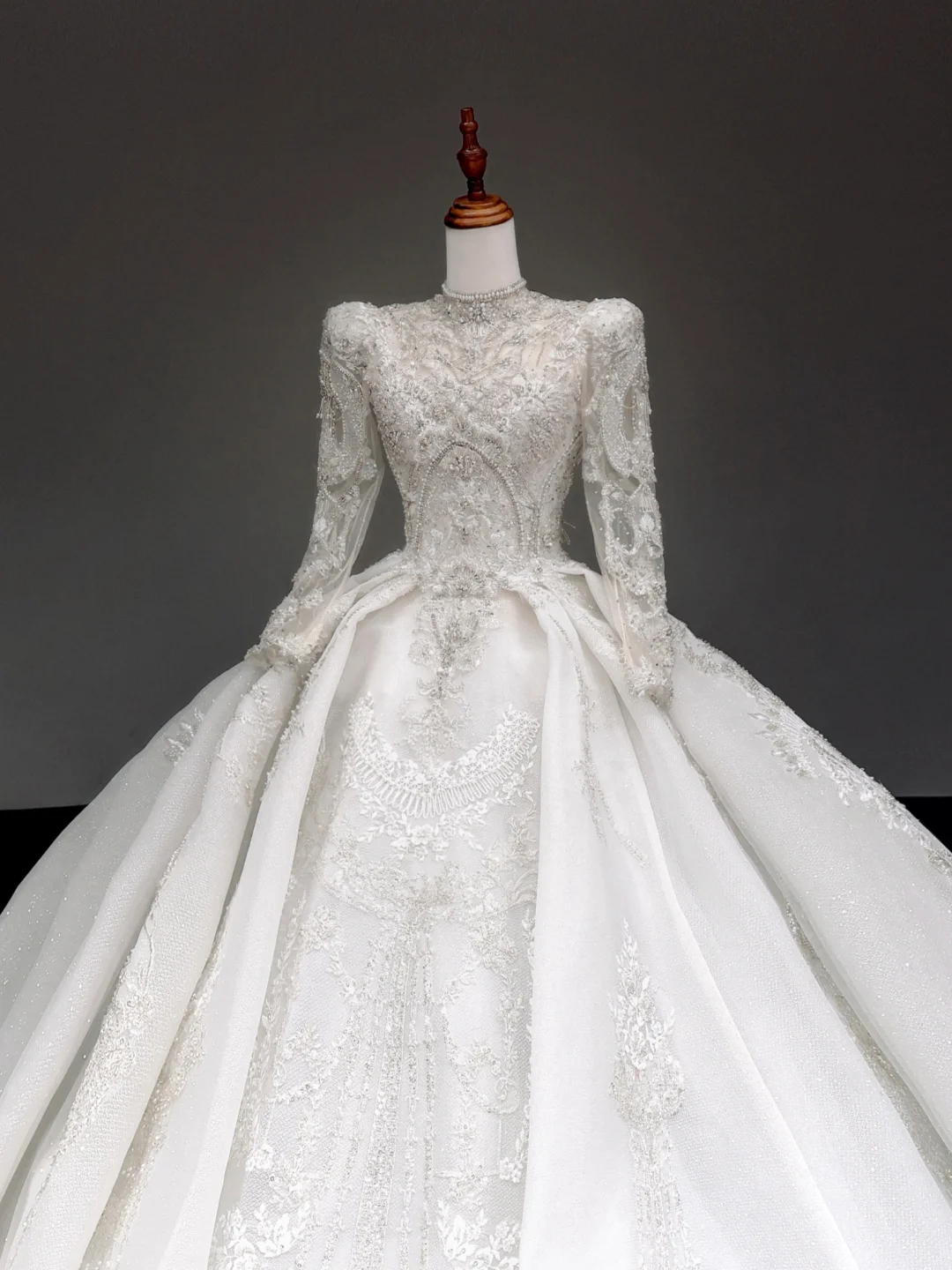 Princess Bridal Gown Ball Gown High Neckline White Sequin Beads Wedding Dresses Winter Bridal Gowns DP880