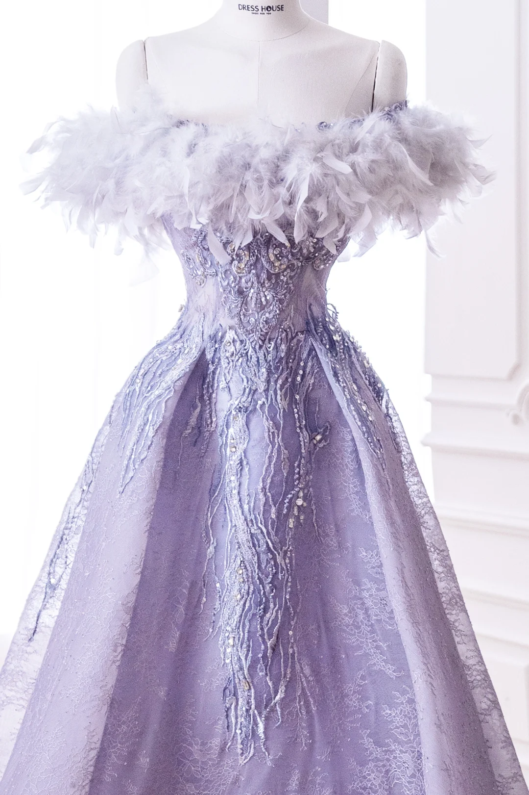 Elegant Glamour Ball Gown Off The Shoulder Lilac Feathers Prom Dress Party Dress Evening Dresses DP888
