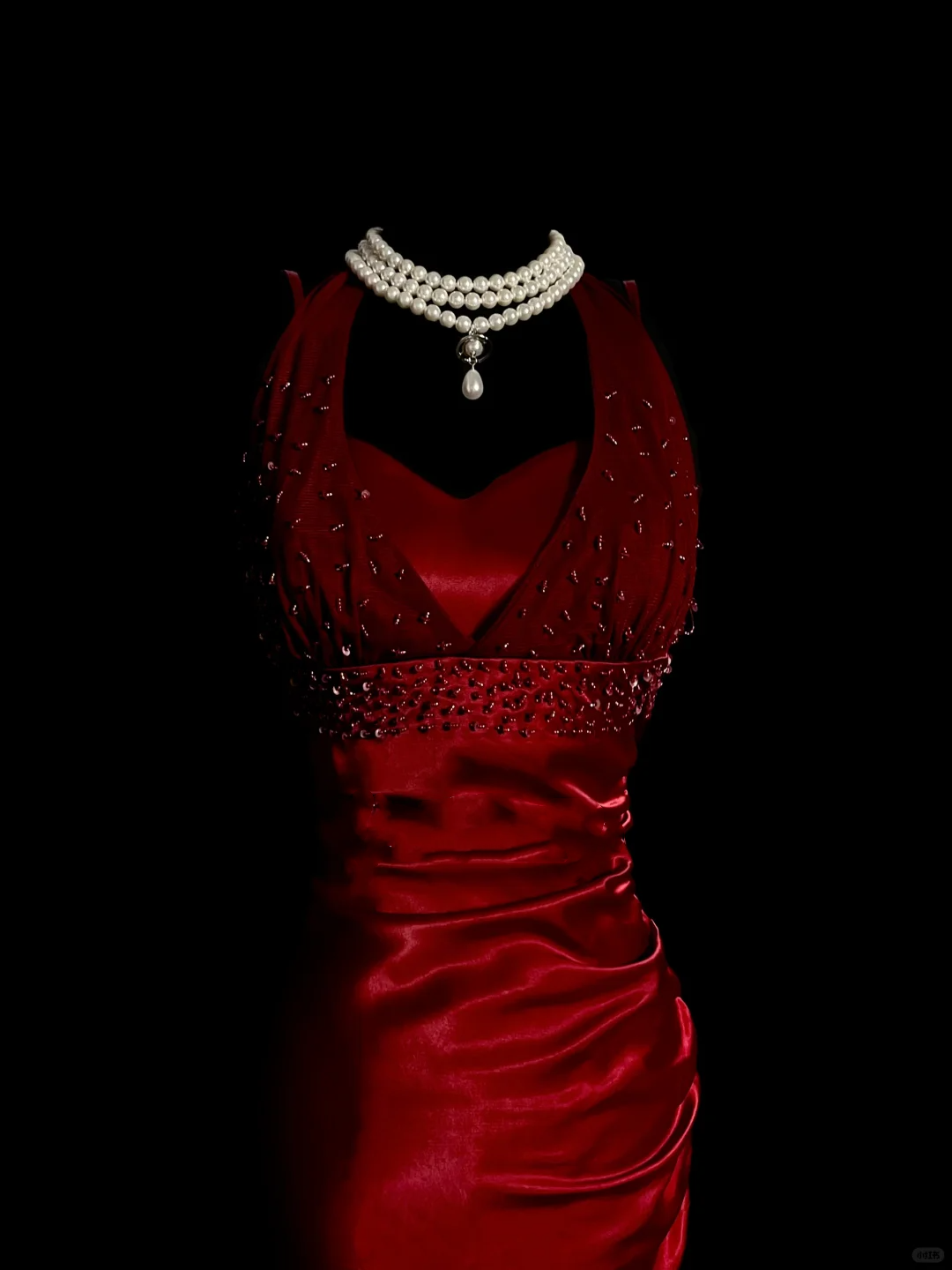 Robe de soirée longue en satin rouge, style sirène, sans manches, col licou, à volants, DP942