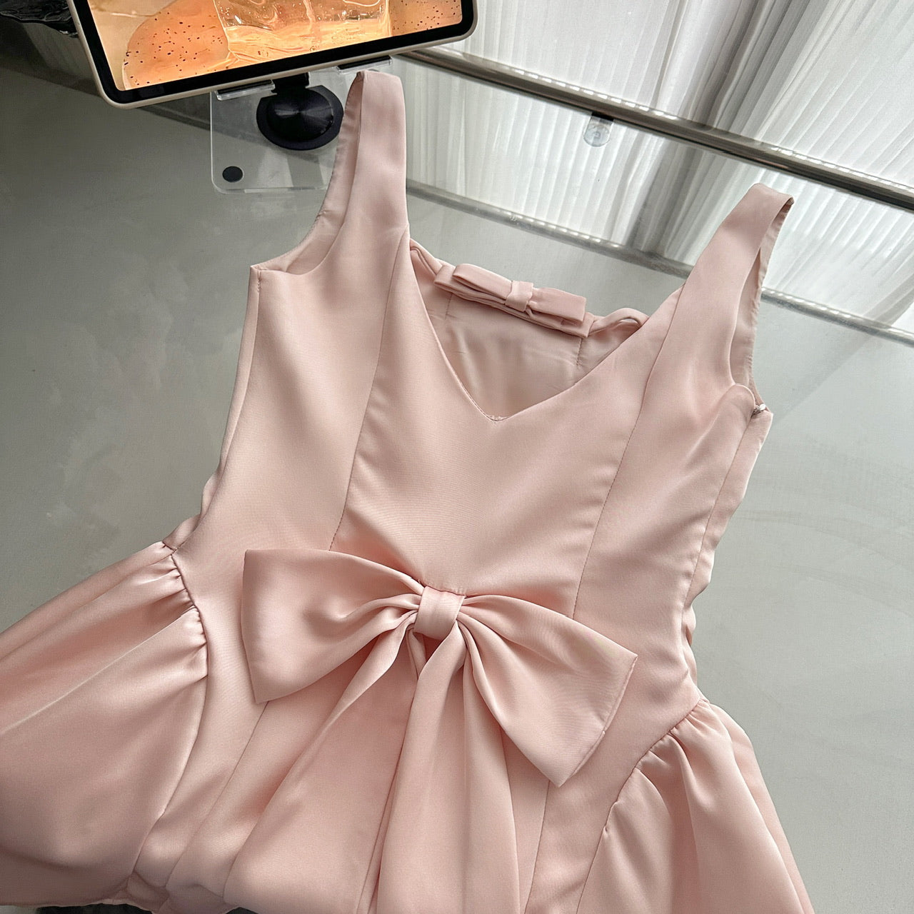 Robe trapèze décontractée en satin rose, tenue d'été courte, tenue de vacances, DP1407