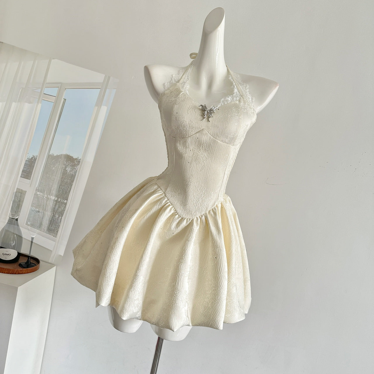 Robe d'été mignonne en dentelle ivoire à col licou et coupe trapèze, tenue de fête pour femmes, DP0096