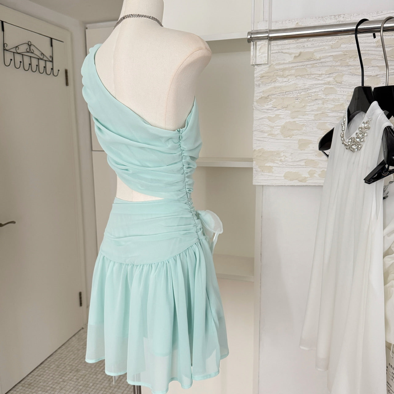 Robe d'été courte en mousseline de soie verte, asymétrique, coupe trapèze, tenue de fête, d'anniversaire, DP0147