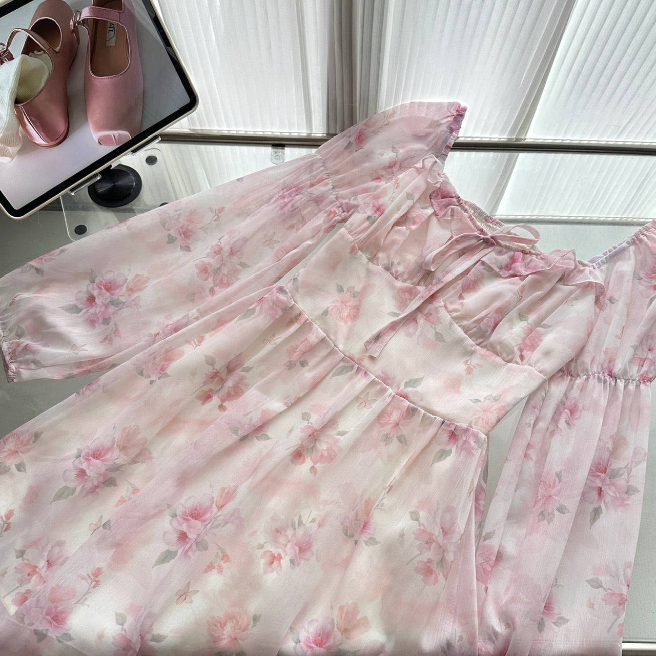 Robe d'été courte rose à fleurs, décolleté carré, coupe trapèze, tenue de fête, d'anniversaire, DP0139
