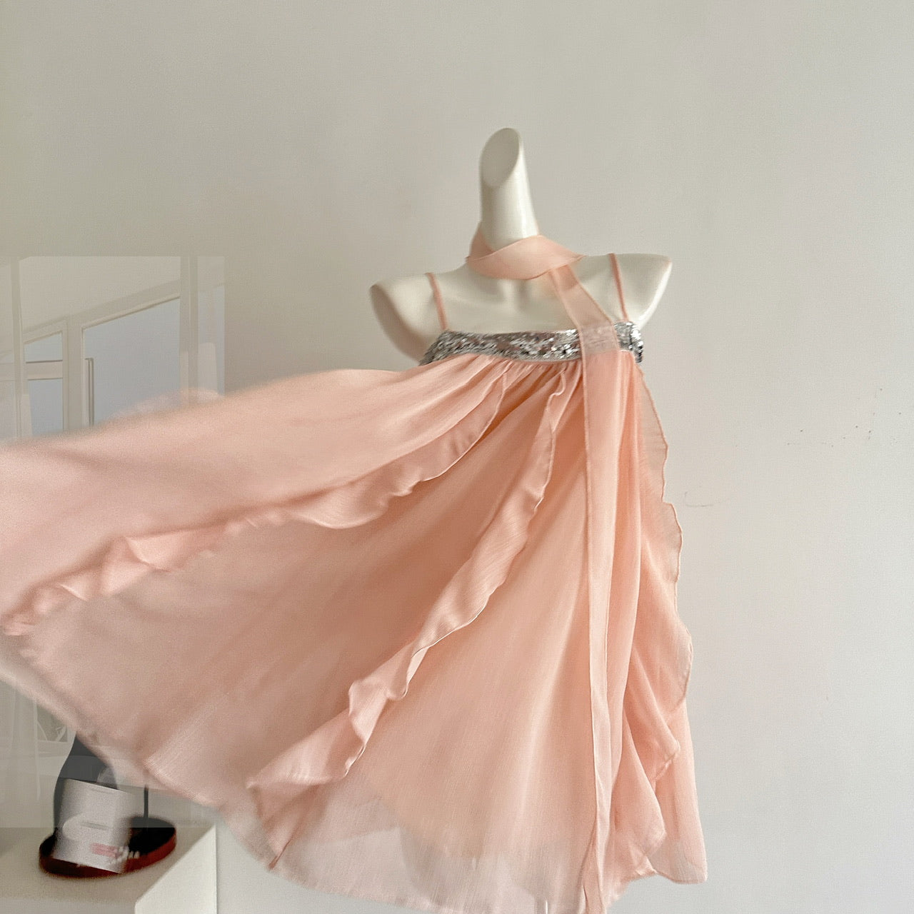 Robe d'été courte en mousseline de soie rose à bretelles spaghetti, tenue de soirée pour femmes, DP0102