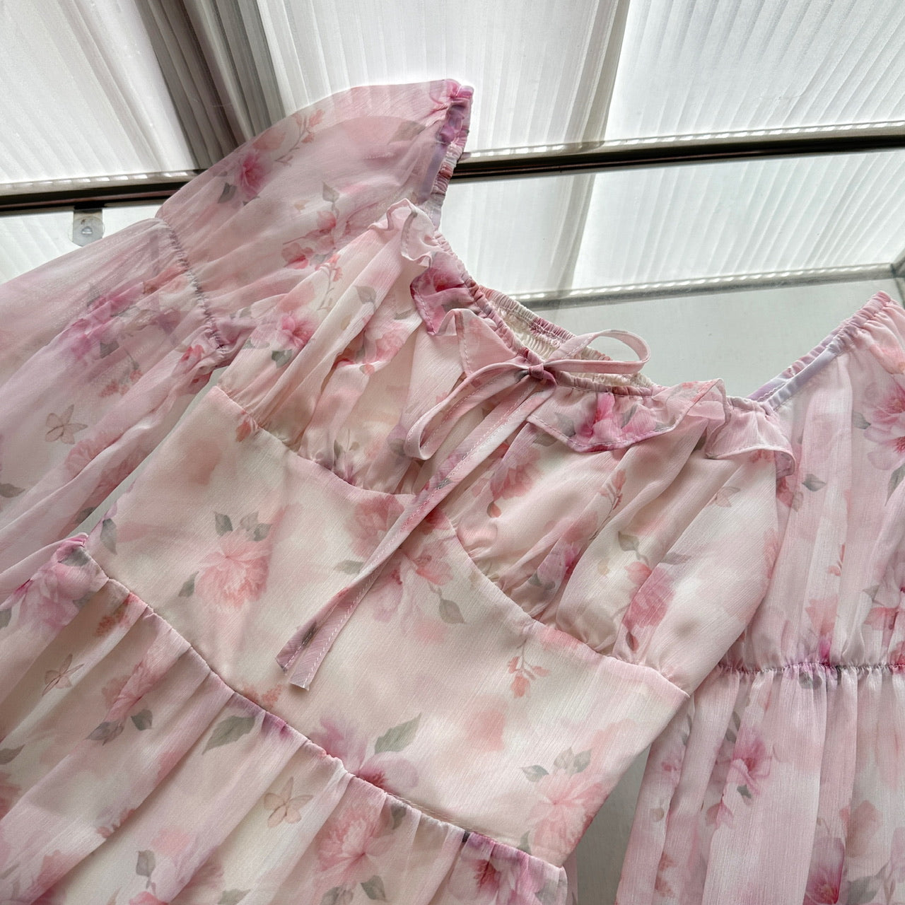 Robe d'été courte rose à fleurs, décolleté carré, coupe trapèze, tenue de fête, d'anniversaire, DP0139