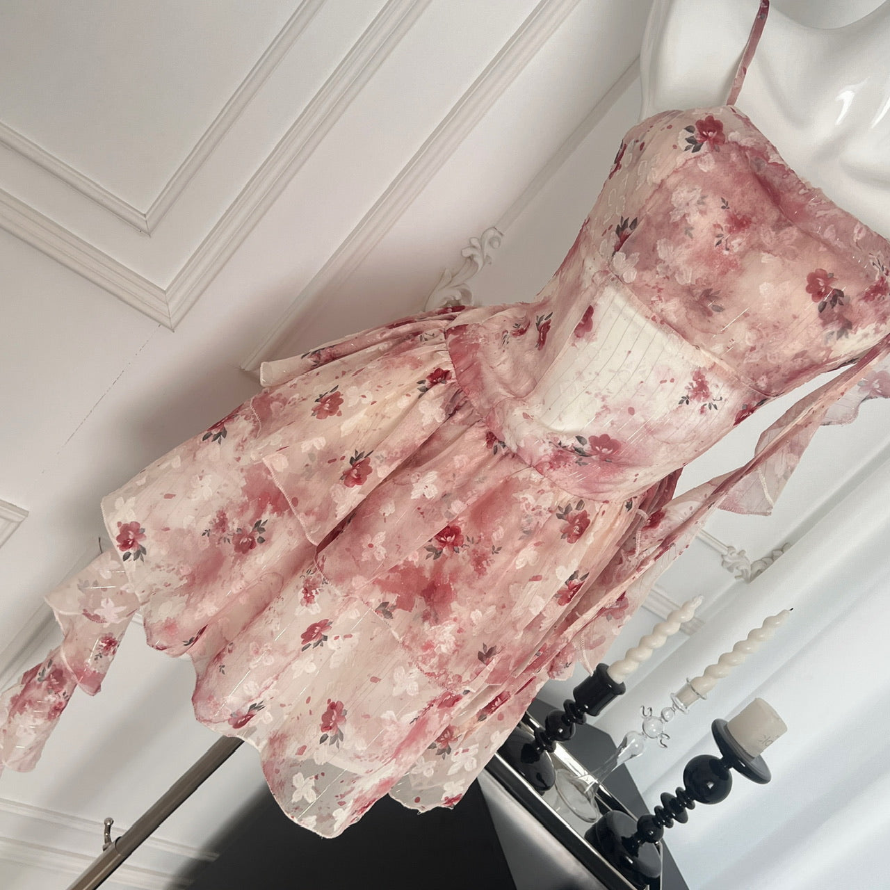 Robe courte d'été à bretelles trapèze rose à fleurs DP0014