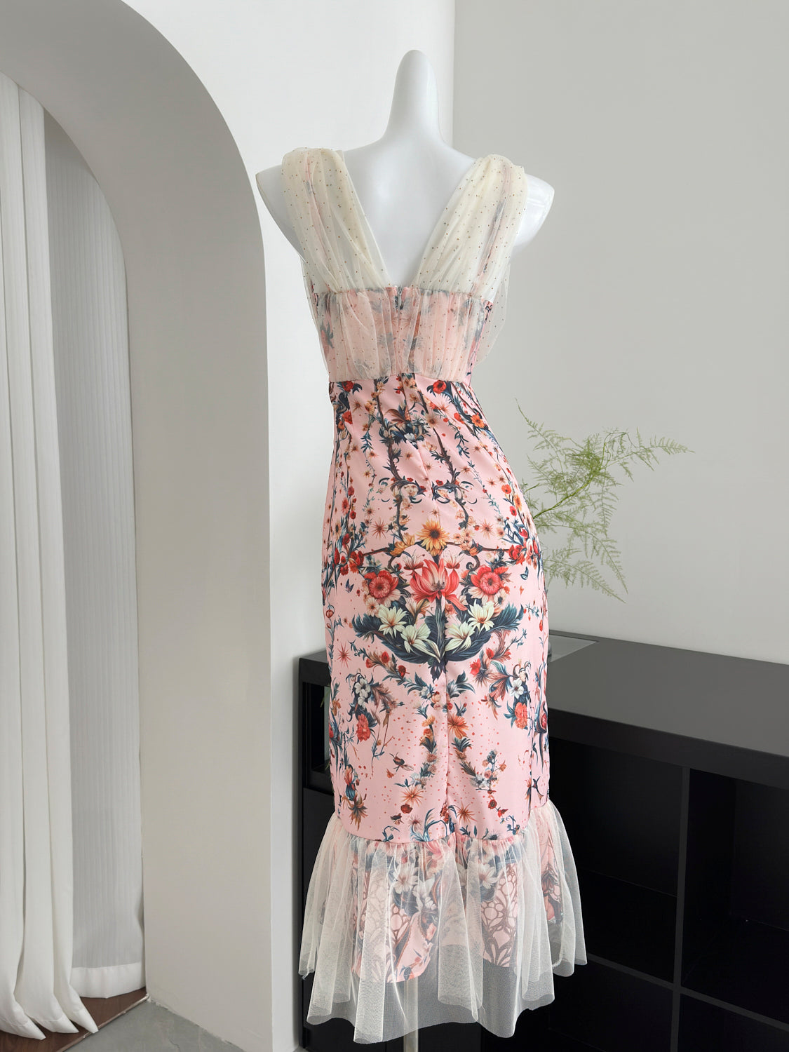 Cute Mermaid V Neckline Floral Pink Lace Long Summer Dress For Women DP0025