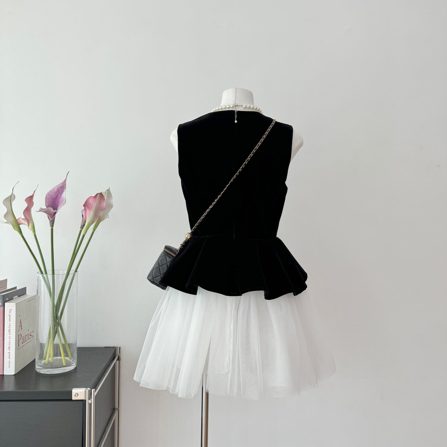 Robe d'été courte noire sexy à décolleté en V et perles, tenue de soirée pour femmes, DP0117