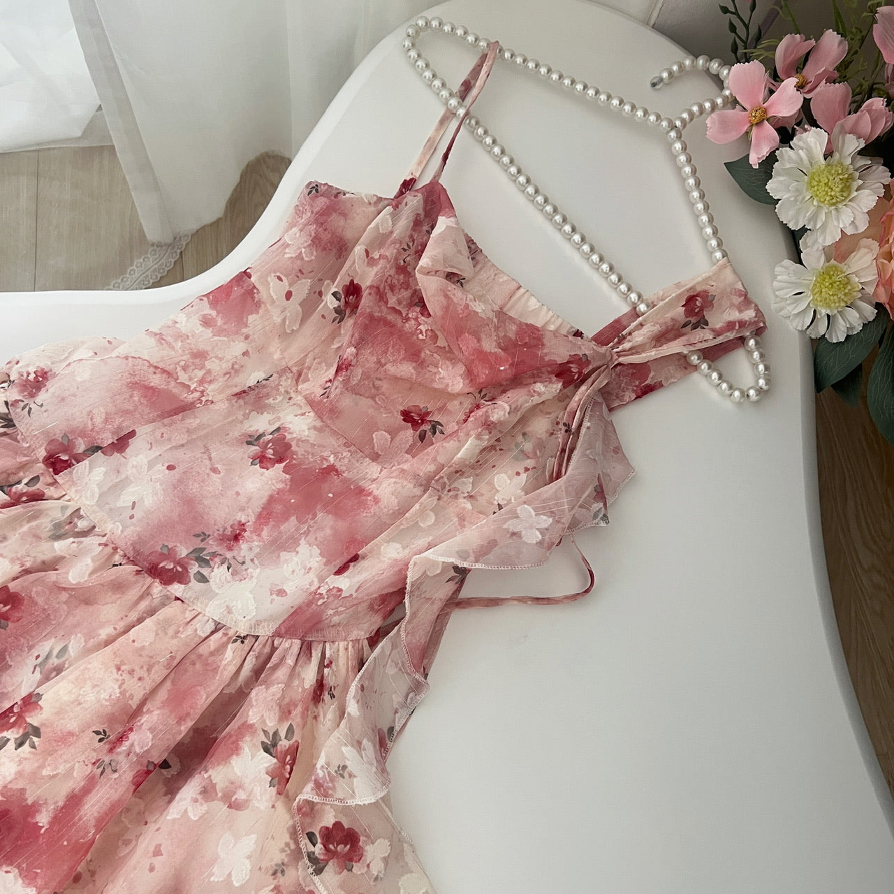 Robe courte d'été à bretelles trapèze rose à fleurs DP0014