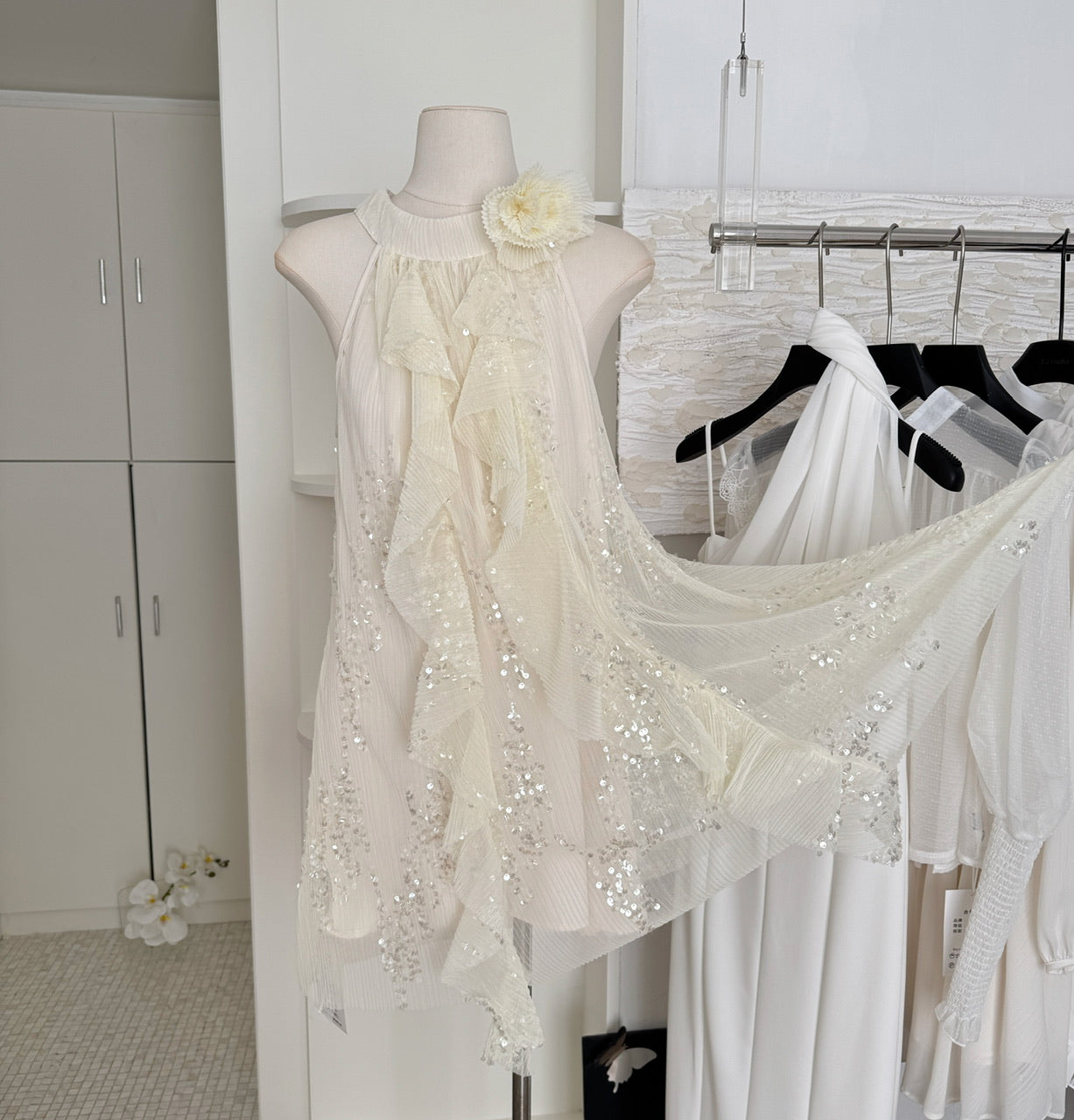 Robe d'été courte et sexy à paillettes, décolleté en V, tenue de fête pour femmes, DP0116