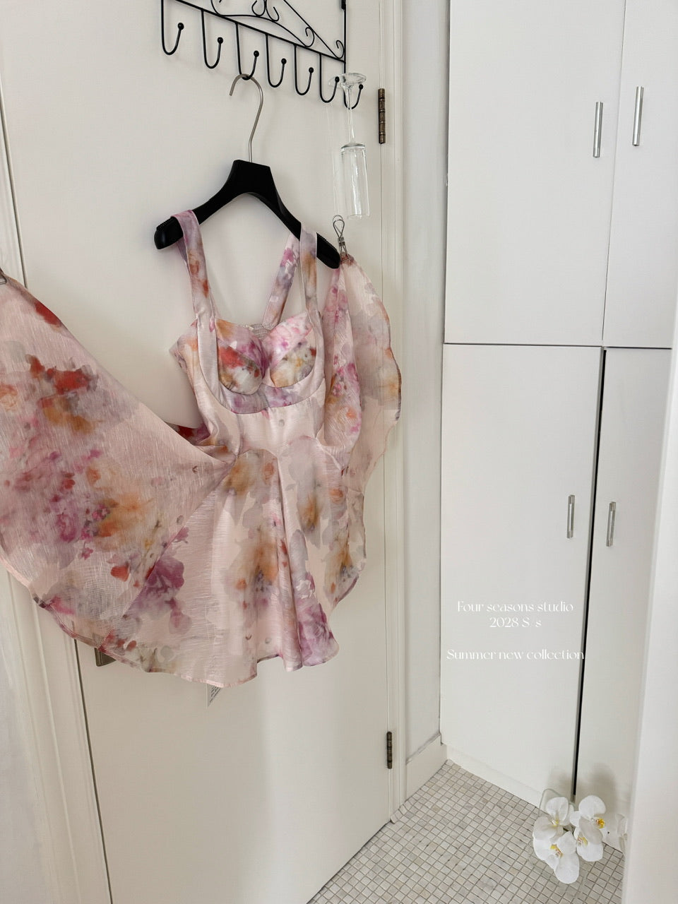 Robe d'été courte rose à bretelles trapèze, motif floral, tenue de fête, d'anniversaire, DP0138