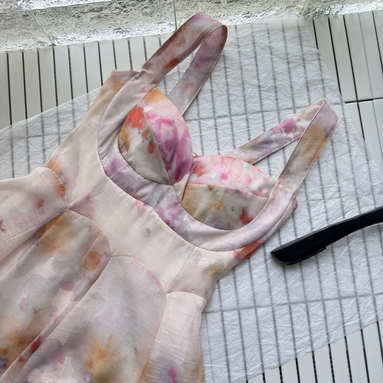 Robe d'été courte rose à bretelles trapèze, motif floral, tenue de fête, d'anniversaire, DP0138