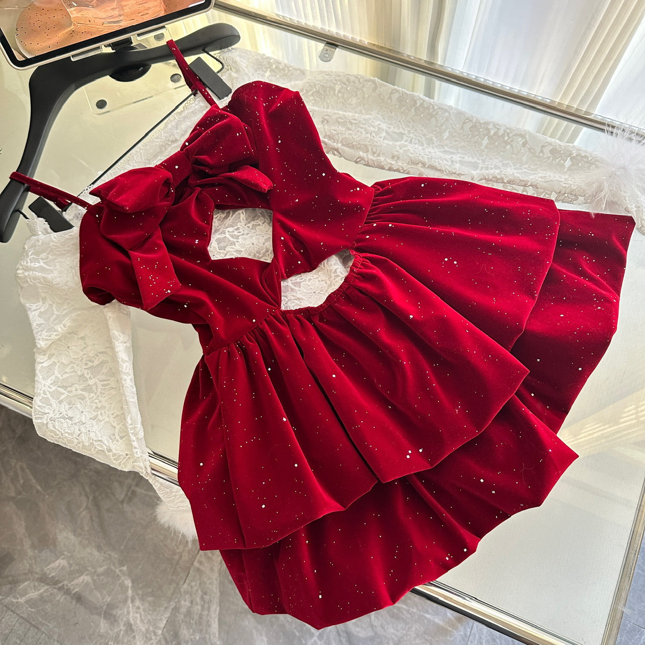 Robe d'été 3 pièces en velours rouge à bretelles spaghetti et volants pour femme, tenue de fête et de vacances DP0092