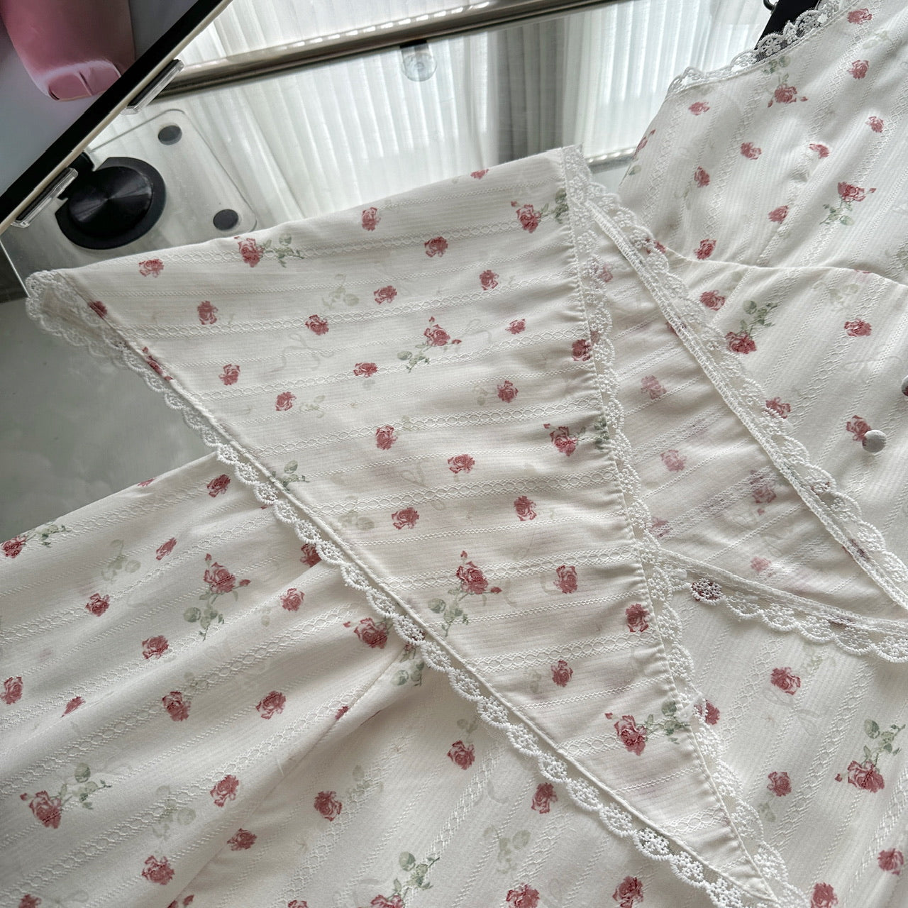 Robe d'été courte et sexy à fleurs, décolleté licou, coupe trapèze, tenue de fête pour femmes, DP0121
