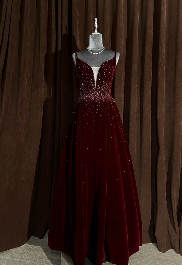 Elegantes rotes Samt-Abendkleid mit Spaghettiträgern und A-Linien-Schnitt S1061