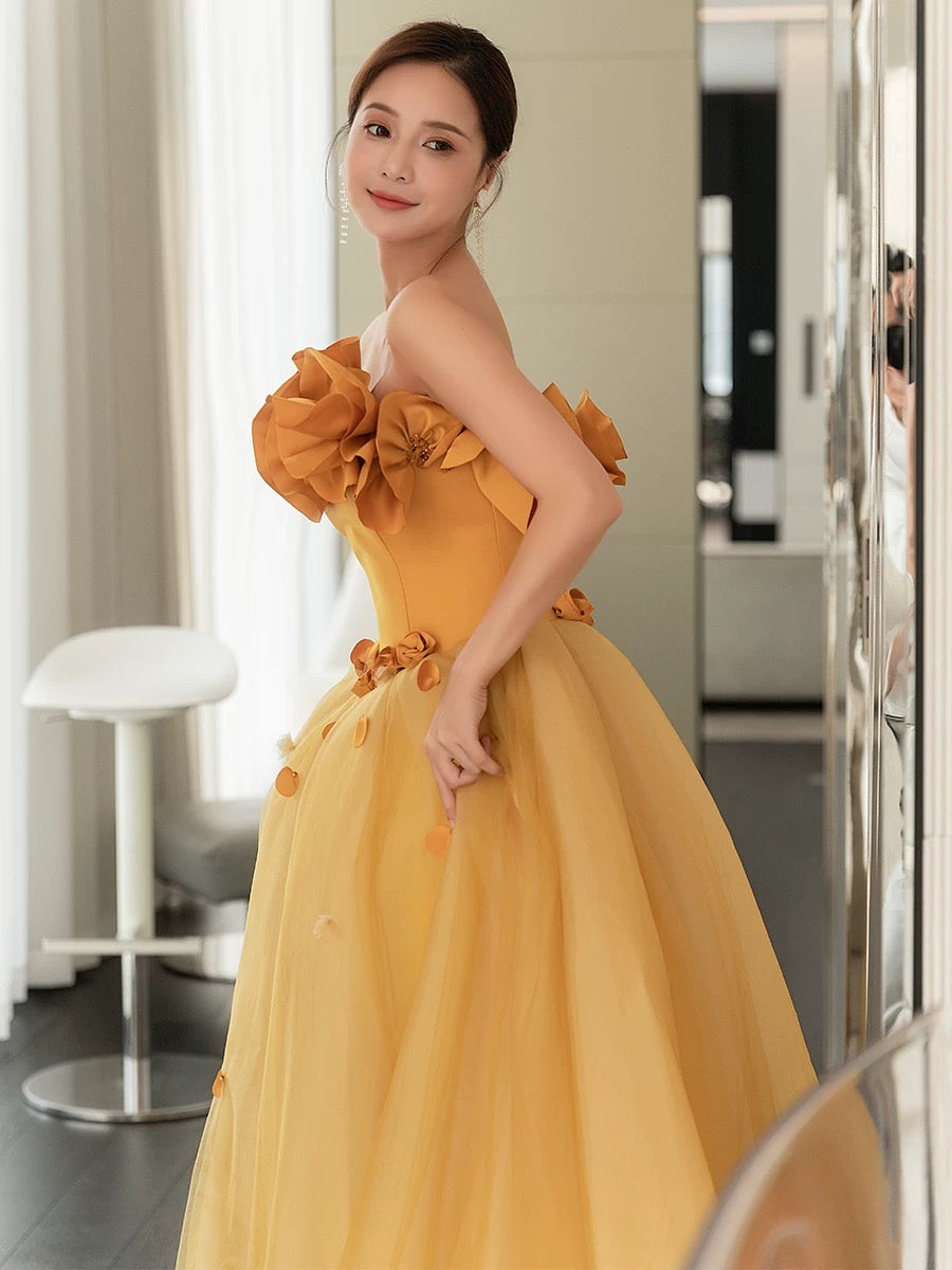 Classy Elegant Ball Gown Strapless Yellow Sleeveless Tulle Long Prom Dresses H2893