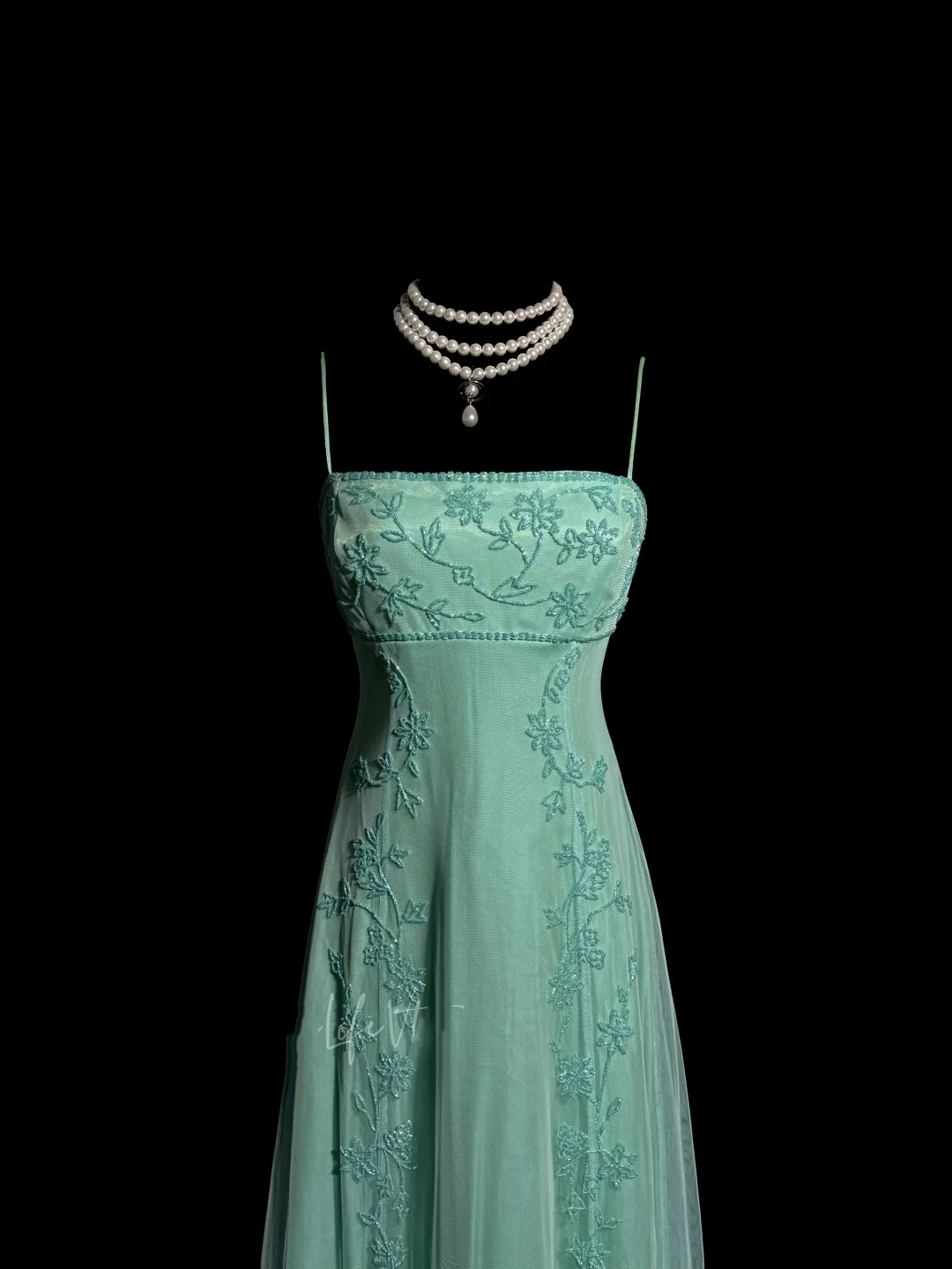Robe de bal élégante et chic en mousseline de soie, coupe trapèze, bretelles spaghetti, perles bleues, sans manches, H2980