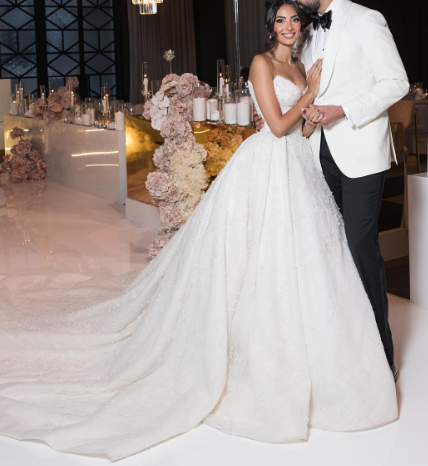 Dreamy Wedding Dress Ball Gown Off The Shoulder Lace Wedding Dresses Bridal Gowns W0108