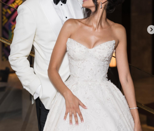 Dreamy Wedding Dress Ball Gown Off The Shoulder Lace Wedding Dresses Bridal Gowns W0108