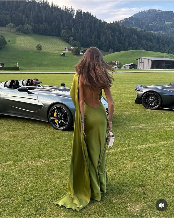 Schlichtes Etuikleid mit einer Schulter aus Satin in Grün, Ballkleider für formelle Anlässe im Sommer und Frühling, Kleider für Hochzeitsgäste, Outfit für Hochzeitsgäste W0187