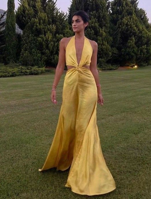 Modest A Line Halter Neck Yellow Satin 20th Birthday Dress Prom Dress 18th Birthday Outfits For Women W0249