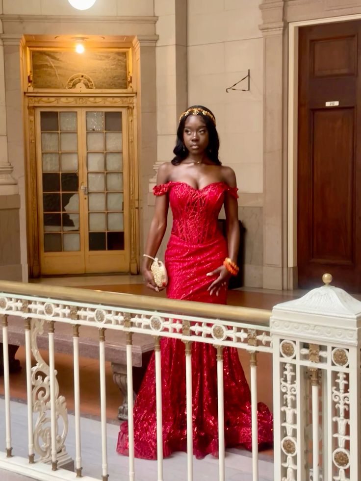 Sexy Meerjungfrau Weg Von der Schulter Rot Pailletten Abendkleid Schwarz Mädchen 23rd Geburtstag Kleid Ballkleider 20th Geburtstag Outfits W0367