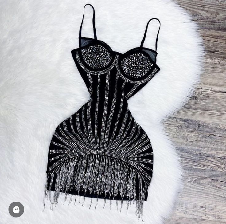 Pretty Sheath Spaghetti Straps Black Silver Beads Summer 16th Birthday Dresses For Teens Hoco Dress Mini 18th Gold Birthday Outfit Cocktail Dresses For Women W0551