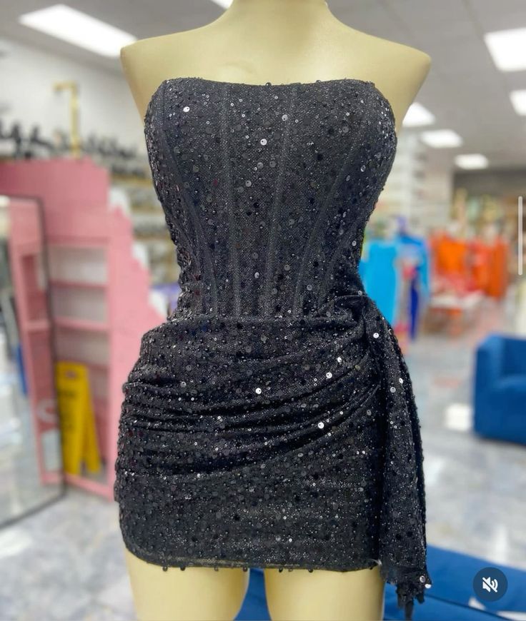 Trendy Sheath Strapless Little Black Dress Sequin Formal Short Homecoming Dress Summer Middle School Hoco Dresses Cocktail Dress Birthday Outfits W0586