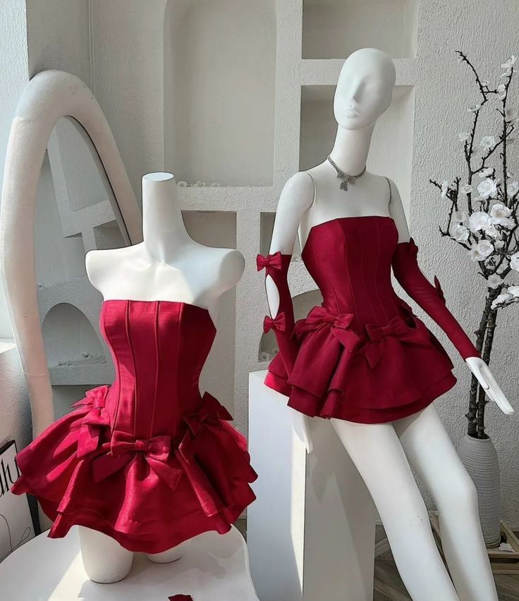 Vintage Ball Gown Strapless Burgundy Satin Short Mini Formal 8th Grade Homecoming Dresses Summer Middle School Hoco Dress Birthday Outfits W1171