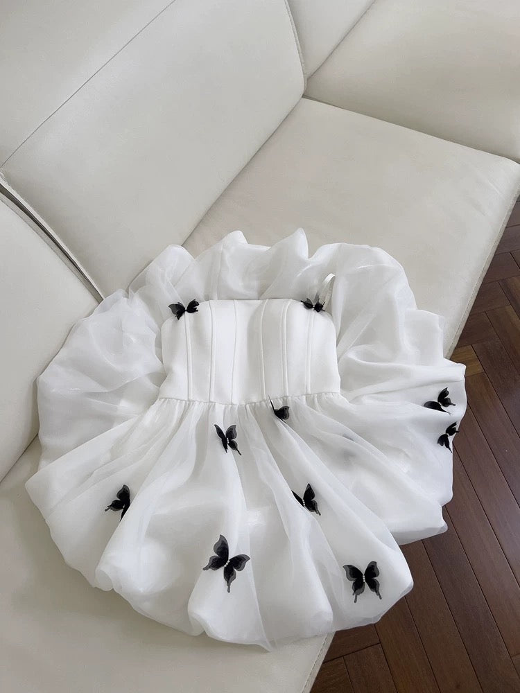 Robe de bal tendance à bretelles spaghetti, blanche, sans manches, courte, formelle, pour le bal de fin d'année, pour le collège, pour l'été, pour les fêtes, pour les anniversaires, W937