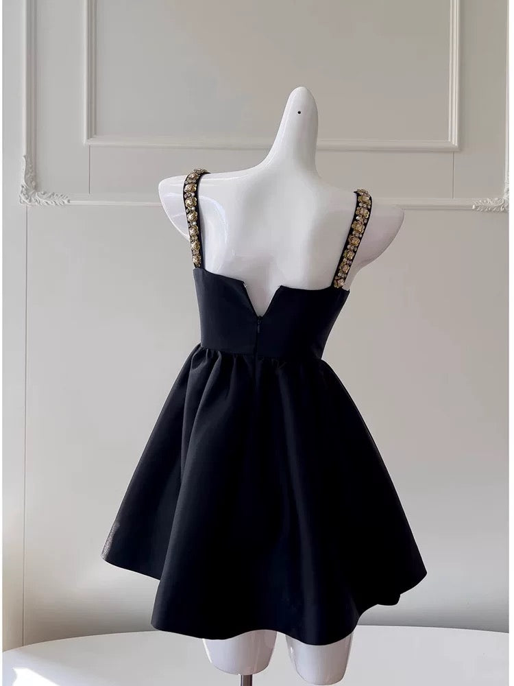 Robe de bal tendance à bretelles en satin noir sans manches, robe courte de soirée formelle pour le collège, robe de cocktail d'été, tenue d'anniversaire W938